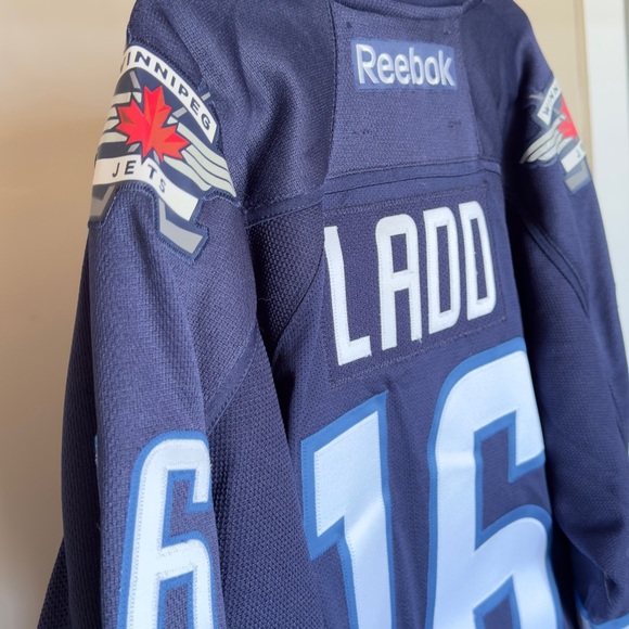 Winnipeg Jets Andrew Ladd NHL Reebok Jersey - Picture 9 of 11